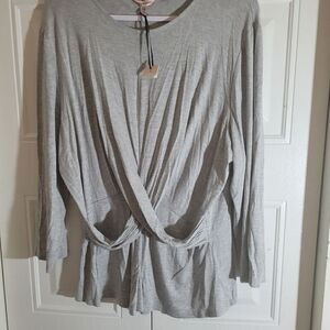 Queen Couture long sleeve shirt Size XXLARGE Nwt Heather Gray Twist Front Top